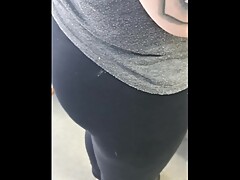 Step mom in black leggings doesn't wear panties in the restaurant kitchen